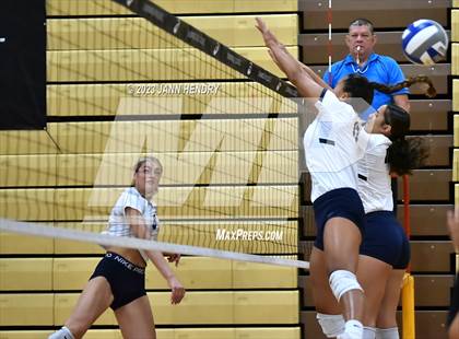 Thumbnail 1 in Skyview vs. Kamehameha Kapalama (Durango Fall Classic) photogallery.
