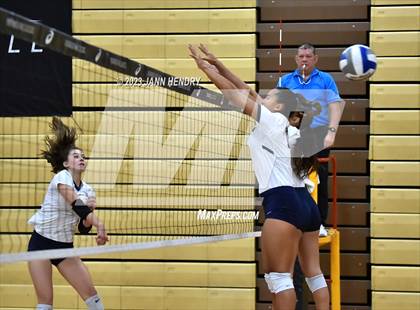 Thumbnail 3 in Skyview vs. Kamehameha Kapalama (Durango Fall Classic) photogallery.