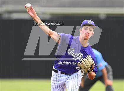 Thumbnail 3 in Dutchtown vs. Airline (LHSAA Division I Non-Select Bi-District) photogallery.