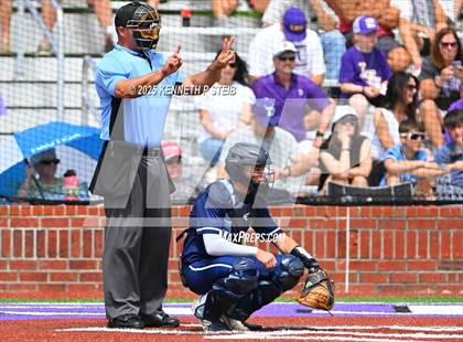 Thumbnail 1 in Dutchtown vs. Airline (LHSAA Division I Non-Select Bi-District) photogallery.