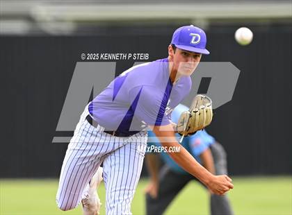 Thumbnail 2 in Dutchtown vs. Airline (LHSAA Division I Non-Select Bi-District) photogallery.