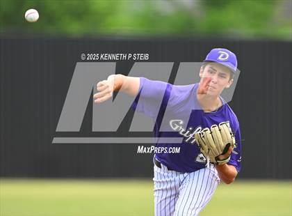 Thumbnail 3 in Dutchtown vs. Airline (LHSAA Division I Non-Select Bi-District) photogallery.