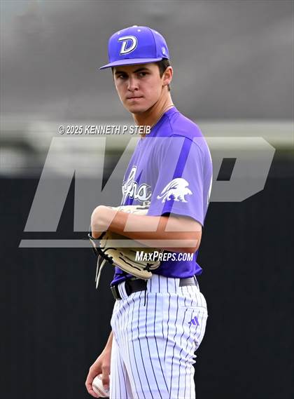Thumbnail 2 in Dutchtown vs. Airline (LHSAA Division I Non-Select Bi-District) photogallery.