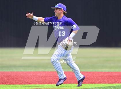Thumbnail 3 in Dutchtown vs. Airline (LHSAA Division I Non-Select Bi-District) photogallery.
