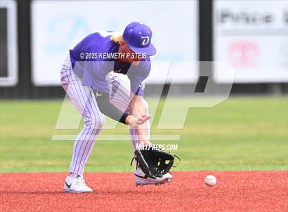 Thumbnail 2 in Dutchtown vs. Airline (LHSAA Division I Non-Select Bi-District) photogallery.