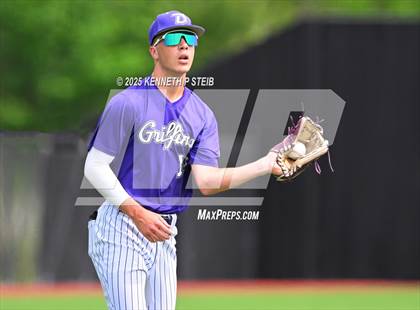 Thumbnail 3 in Dutchtown vs. Airline (LHSAA Division I Non-Select Bi-District) photogallery.