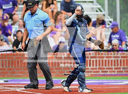 Thumbnail 3 in Dutchtown vs. Airline (LHSAA Division I Non-Select Bi-District) photogallery.