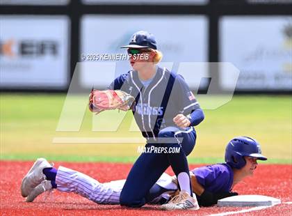 Thumbnail 1 in Dutchtown vs. Airline (LHSAA Division I Non-Select Bi-District) photogallery.