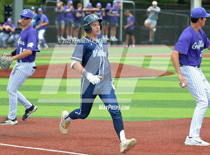 Thumbnail 3 in Dutchtown vs. Airline (LHSAA Division I Non-Select Bi-District) photogallery.