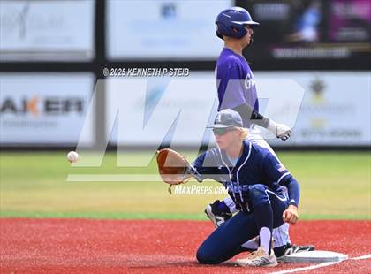 Thumbnail 3 in Dutchtown vs. Airline (LHSAA Division I Non-Select Bi-District) photogallery.