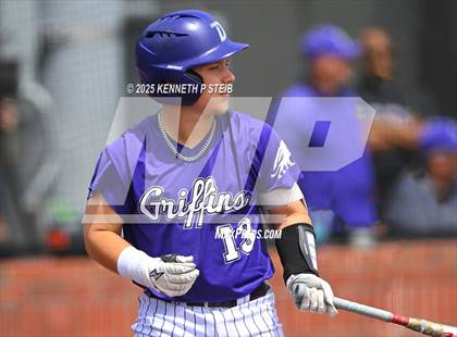 Thumbnail 1 in Dutchtown vs. Airline (LHSAA Division I Non-Select Bi-District) photogallery.