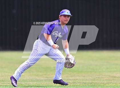 Thumbnail 1 in Dutchtown vs. Airline (LHSAA Division I Non-Select Bi-District) photogallery.
