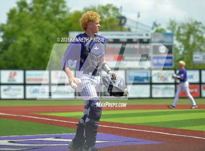 Thumbnail 1 in Dutchtown vs. Airline (LHSAA Division I Non-Select Bi-District) photogallery.