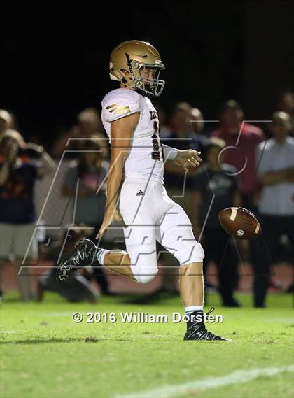 Thumbnail 3 in Summit vs Independence photogallery.