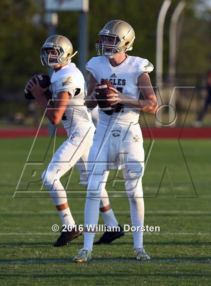 Thumbnail 2 in Summit vs Independence photogallery.
