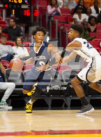 Thumbnail 1 in Gulliver Prep vs. University (HoopHall Miami Invitational) photogallery.