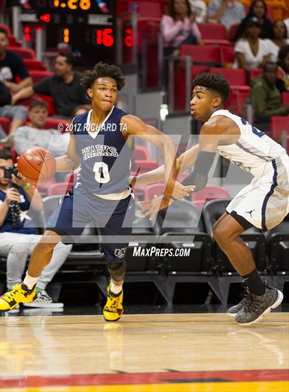 Thumbnail 2 in Gulliver Prep vs. University (HoopHall Miami Invitational) photogallery.