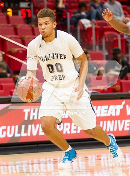 Thumbnail 3 in Gulliver Prep vs. University (HoopHall Miami Invitational) photogallery.