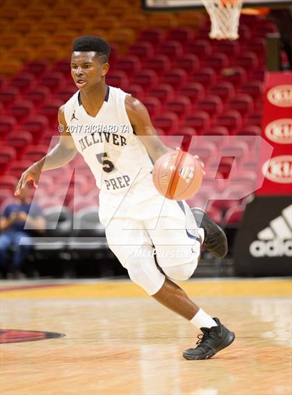 Thumbnail 2 in Gulliver Prep vs. University (HoopHall Miami Invitational) photogallery.