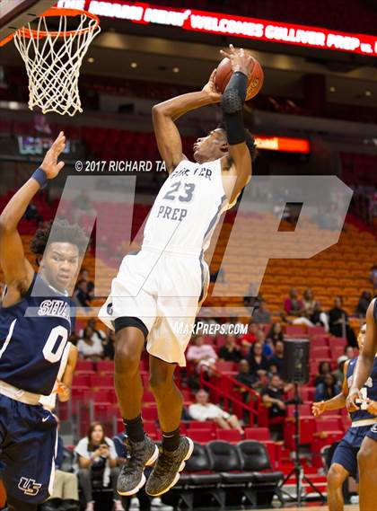 Thumbnail 3 in Gulliver Prep vs. University (HoopHall Miami Invitational) photogallery.