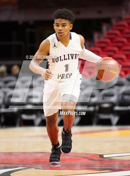 Thumbnail 2 in Gulliver Prep vs. University (HoopHall Miami Invitational) photogallery.