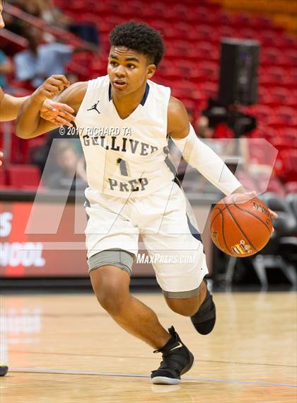 Thumbnail 1 in Gulliver Prep vs. University (HoopHall Miami Invitational) photogallery.