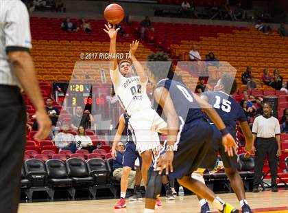 Thumbnail 2 in Gulliver Prep vs. University (HoopHall Miami Invitational) photogallery.