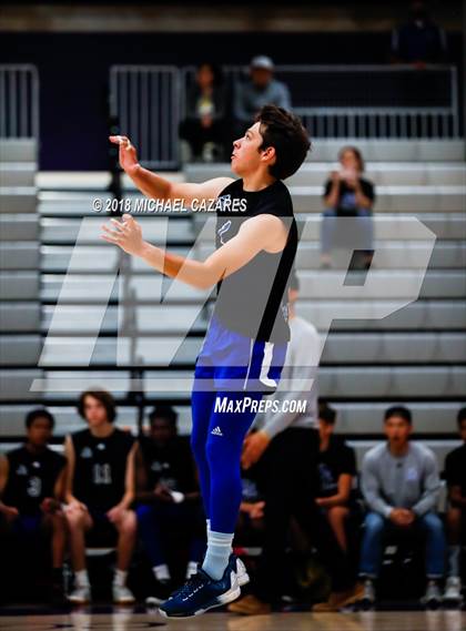 Thumbnail 2 in Cathedral Catholic vs. Eastlake (CIF SDS D1 Final) photogallery.