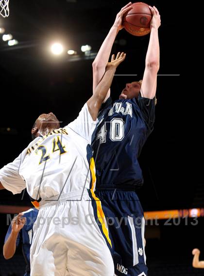 Thumbnail 1 in Santa Monica vs. Loyola (CIF SoCal Regional D1 Final) photogallery.