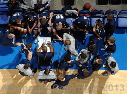 Thumbnail 3 in Santa Monica vs. Loyola (CIF SoCal Regional D1 Final) photogallery.