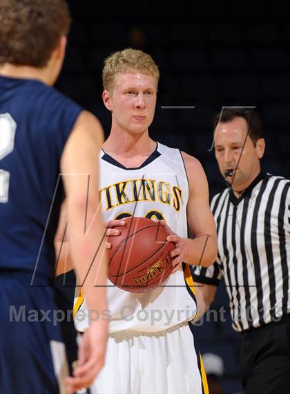 Thumbnail 2 in Santa Monica vs. Loyola (CIF SoCal Regional D1 Final) photogallery.