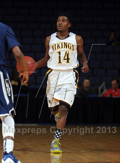 Thumbnail 1 in Santa Monica vs. Loyola (CIF SoCal Regional D1 Final) photogallery.