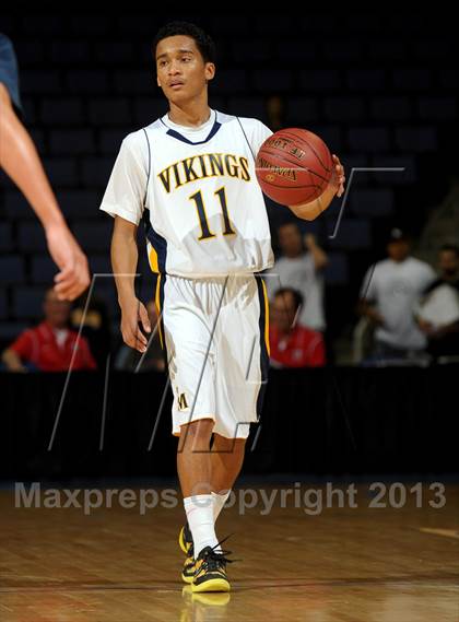 Thumbnail 3 in Santa Monica vs. Loyola (CIF SoCal Regional D1 Final) photogallery.