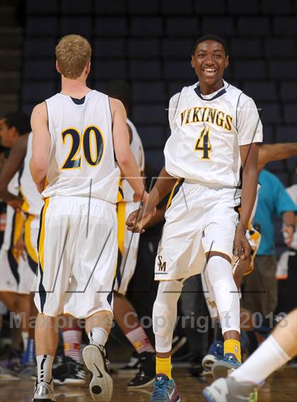 Thumbnail 1 in Santa Monica vs. Loyola (CIF SoCal Regional D1 Final) photogallery.