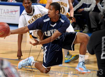 Thumbnail 1 in Santa Monica vs. Loyola (CIF SoCal Regional D1 Final) photogallery.