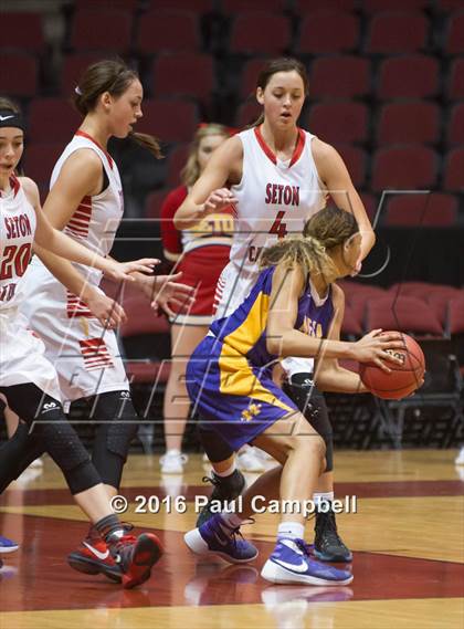 Thumbnail 1 in Mesa vs Seton Catholic (AIA D2 Semifinal) photogallery.