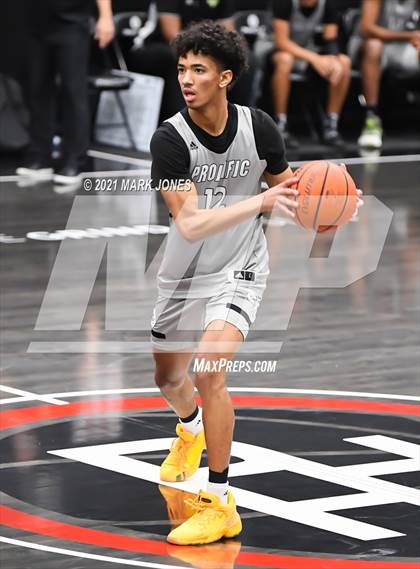 Thumbnail 2 in AZ Compass Prep vs. Prolific Prep  photogallery.