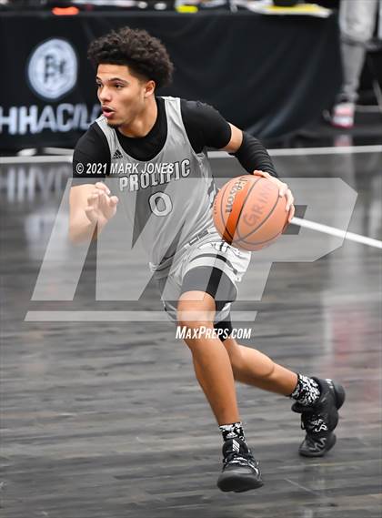Thumbnail 2 in AZ Compass Prep vs. Prolific Prep  photogallery.