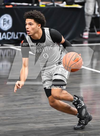 Thumbnail 1 in AZ Compass Prep vs. Prolific Prep  photogallery.