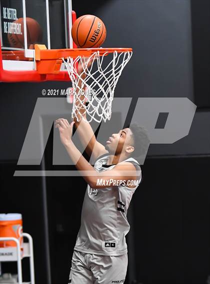 Thumbnail 1 in AZ Compass Prep vs. Prolific Prep  photogallery.