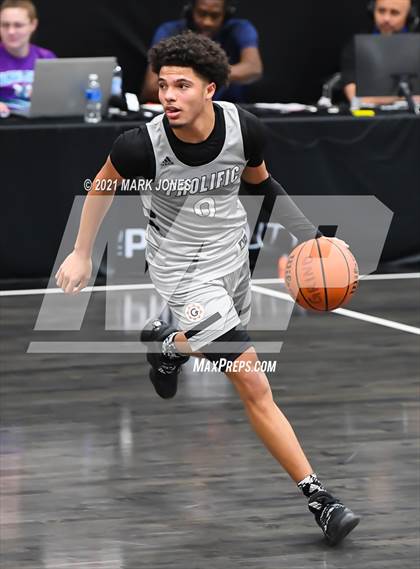 Thumbnail 1 in AZ Compass Prep vs. Prolific Prep  photogallery.