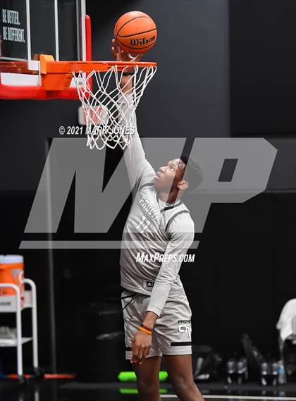 Thumbnail 1 in AZ Compass Prep vs. Prolific Prep  photogallery.