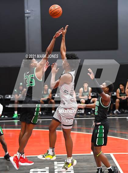 Thumbnail 1 in AZ Compass Prep vs. Prolific Prep  photogallery.