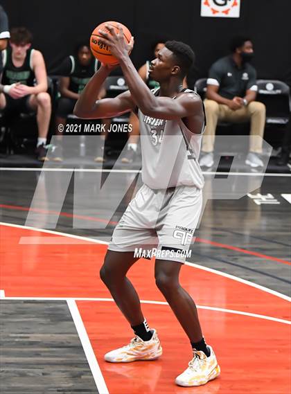 Thumbnail 2 in AZ Compass Prep vs. Prolific Prep  photogallery.