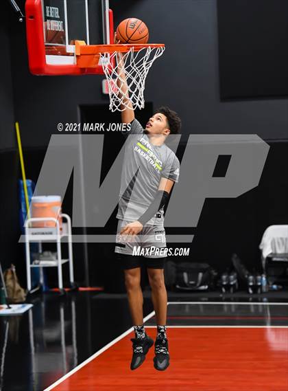Thumbnail 2 in AZ Compass Prep vs. Prolific Prep  photogallery.