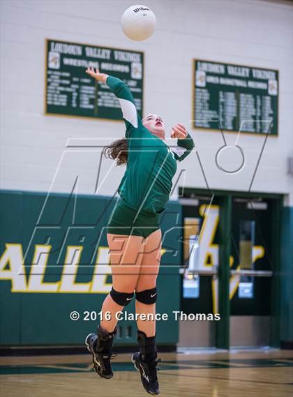Thumbnail 1 in Park View @ Loudoun Valley photogallery.