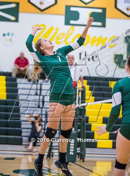 Thumbnail 2 in Park View @ Loudoun Valley photogallery.