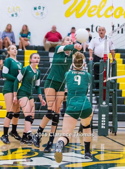 Thumbnail 2 in Park View @ Loudoun Valley photogallery.