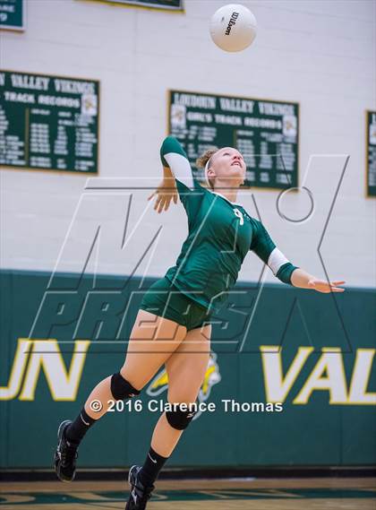 Thumbnail 3 in Park View @ Loudoun Valley photogallery.