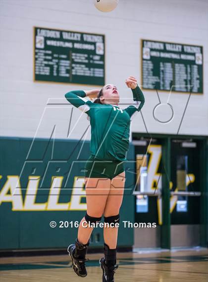 Thumbnail 1 in Park View @ Loudoun Valley photogallery.